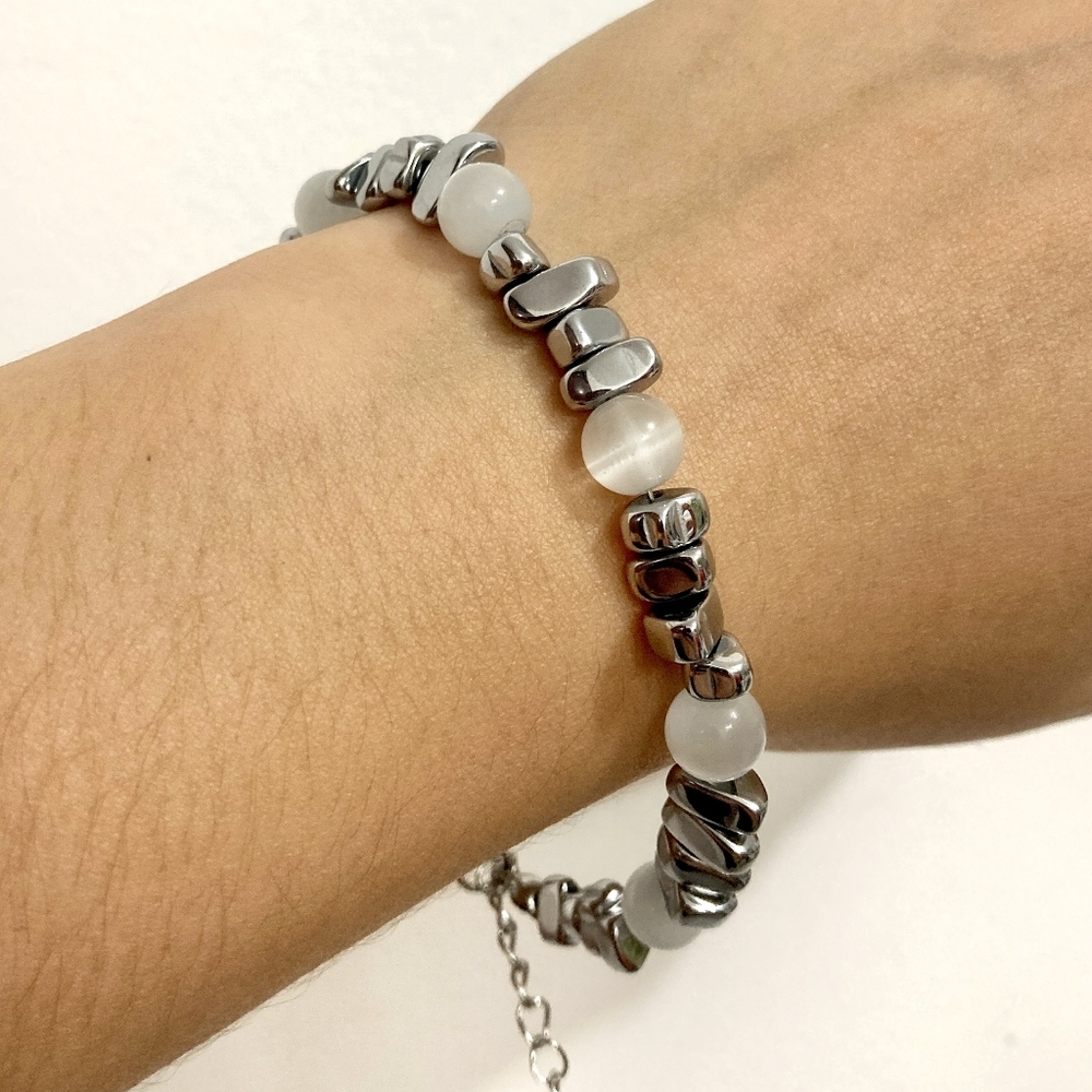 Cats Eye Beaded Bracelet 7in Extendable 2in Stainless Steel Metal NEW